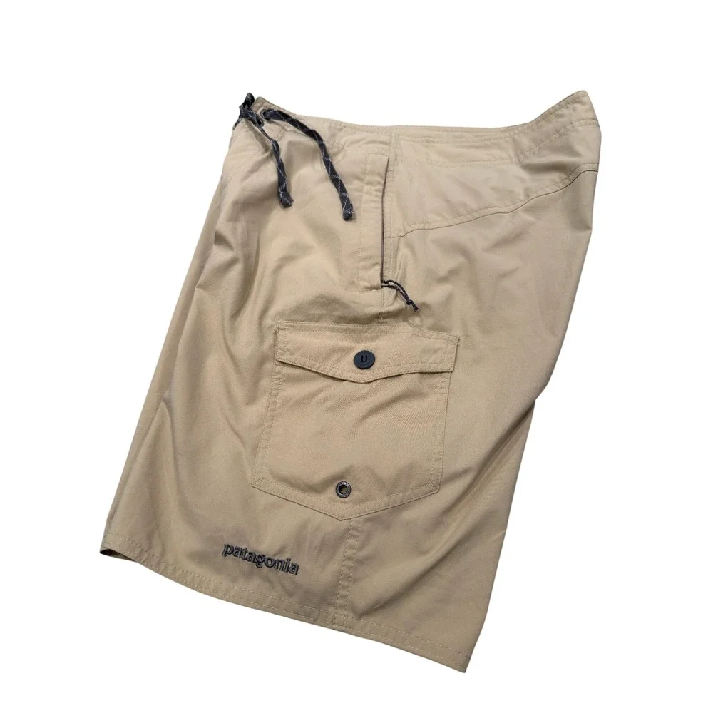 Patagonia Mens 30 Board Shorts Tan Khaki Ripstop Cargo Swim Trunks 86565 FA13